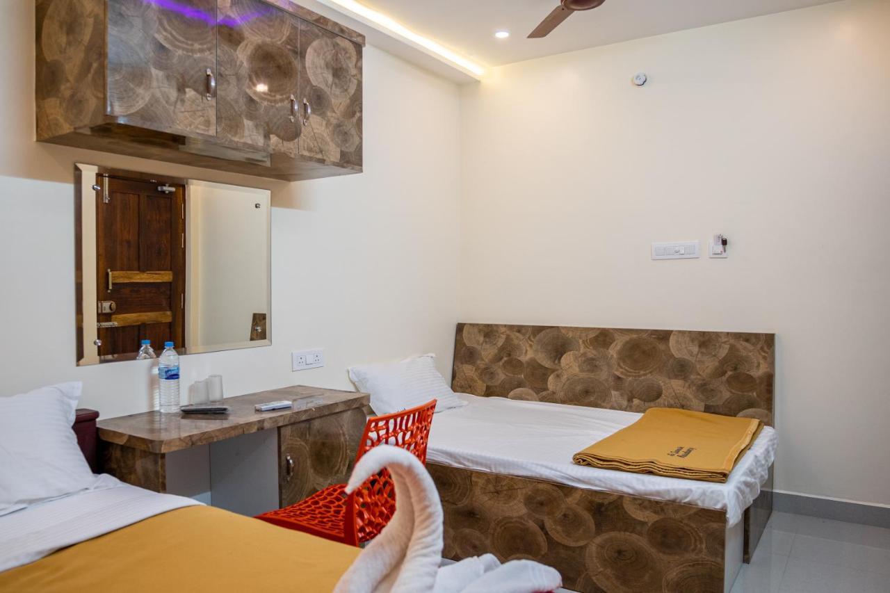 Le Suresh Guest House Pondicherry Exterior photo