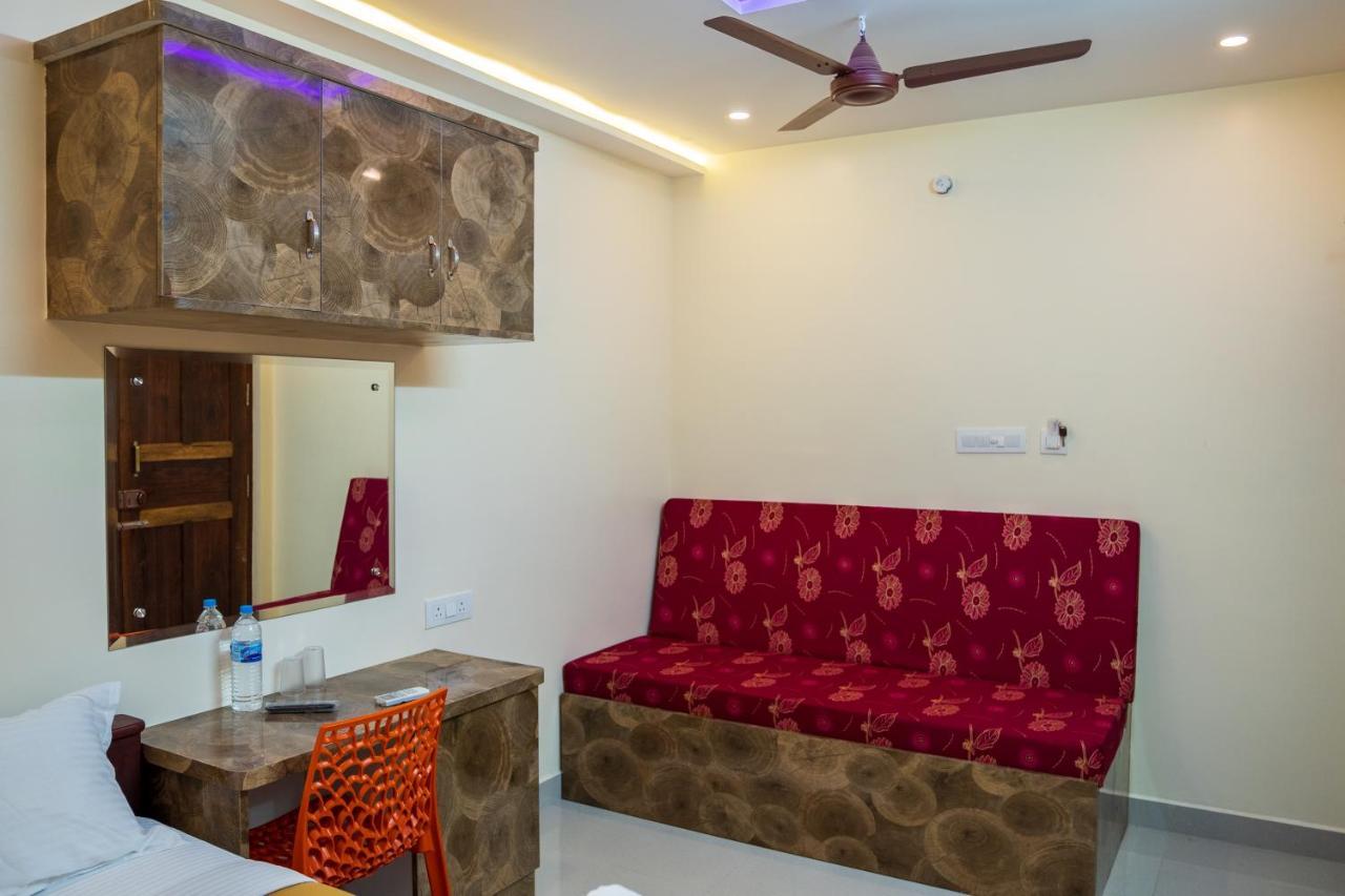 Le Suresh Guest House Pondicherry Exterior photo